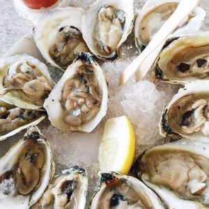 How-to-Eat-Raw-Oysters